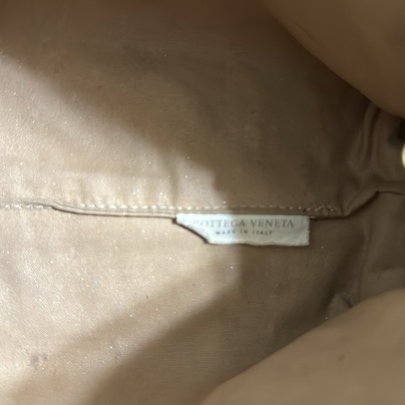Bottega Veneta pouch conversion Authentic - Picture 6 of 8